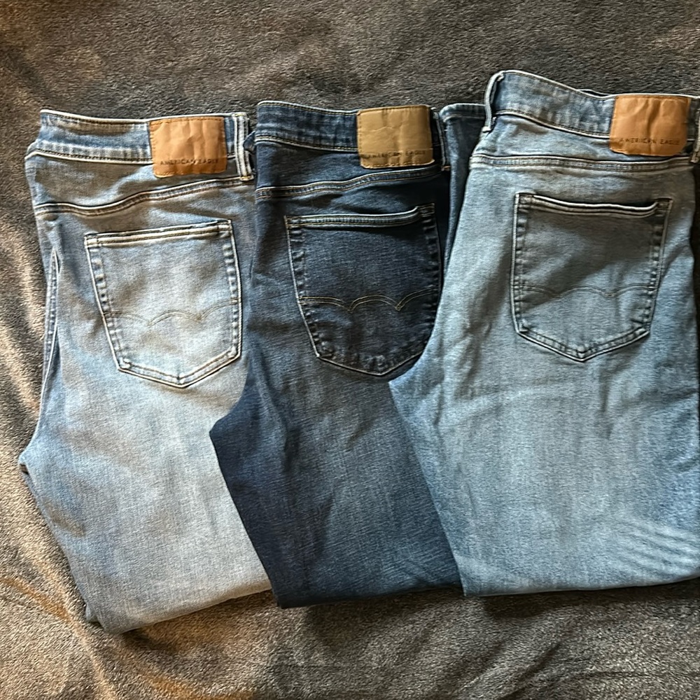 Lot of 3 pairs of American Eagle jeans 36/30